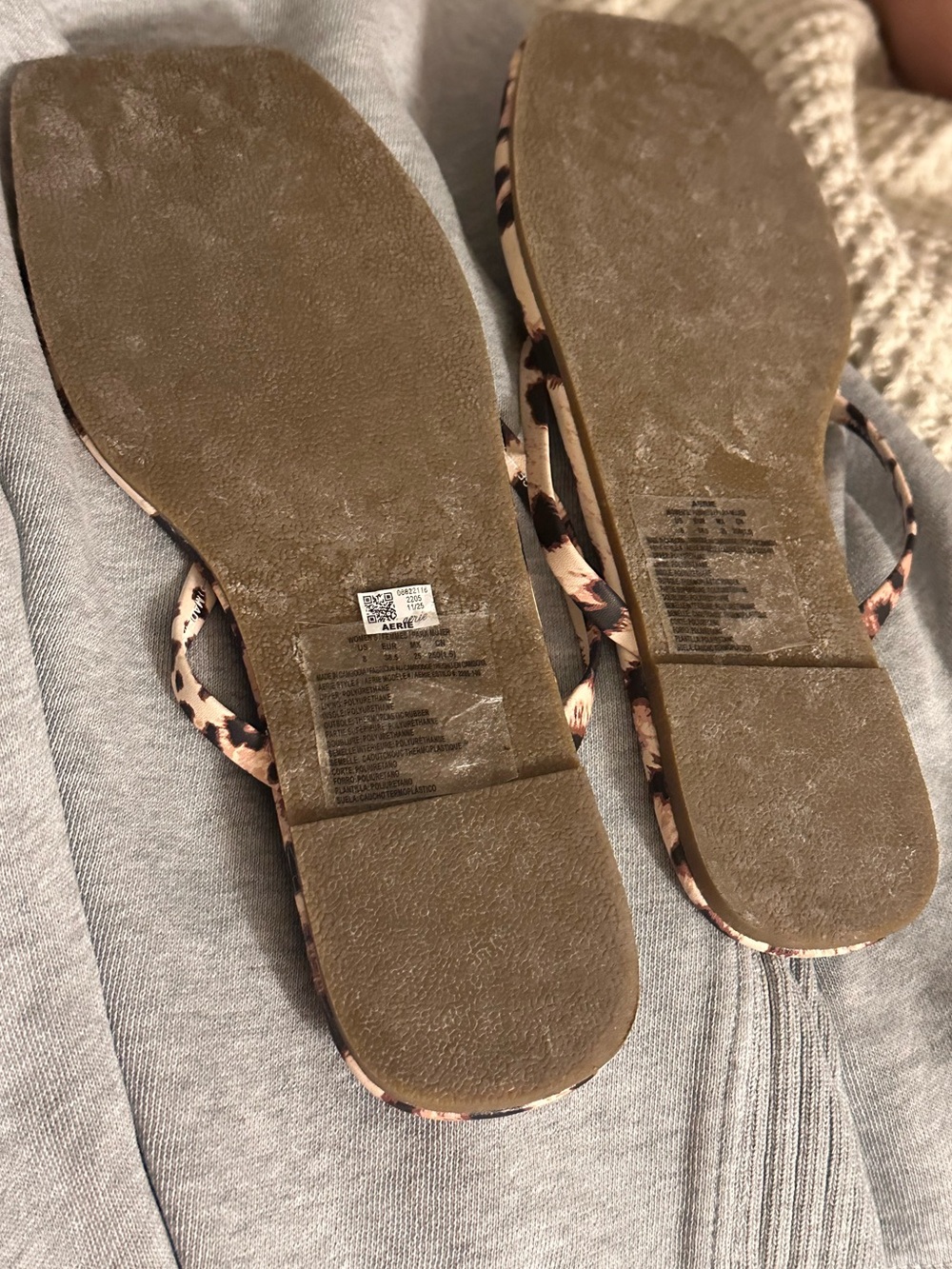 AERIE square flips - Picture 3 of 4